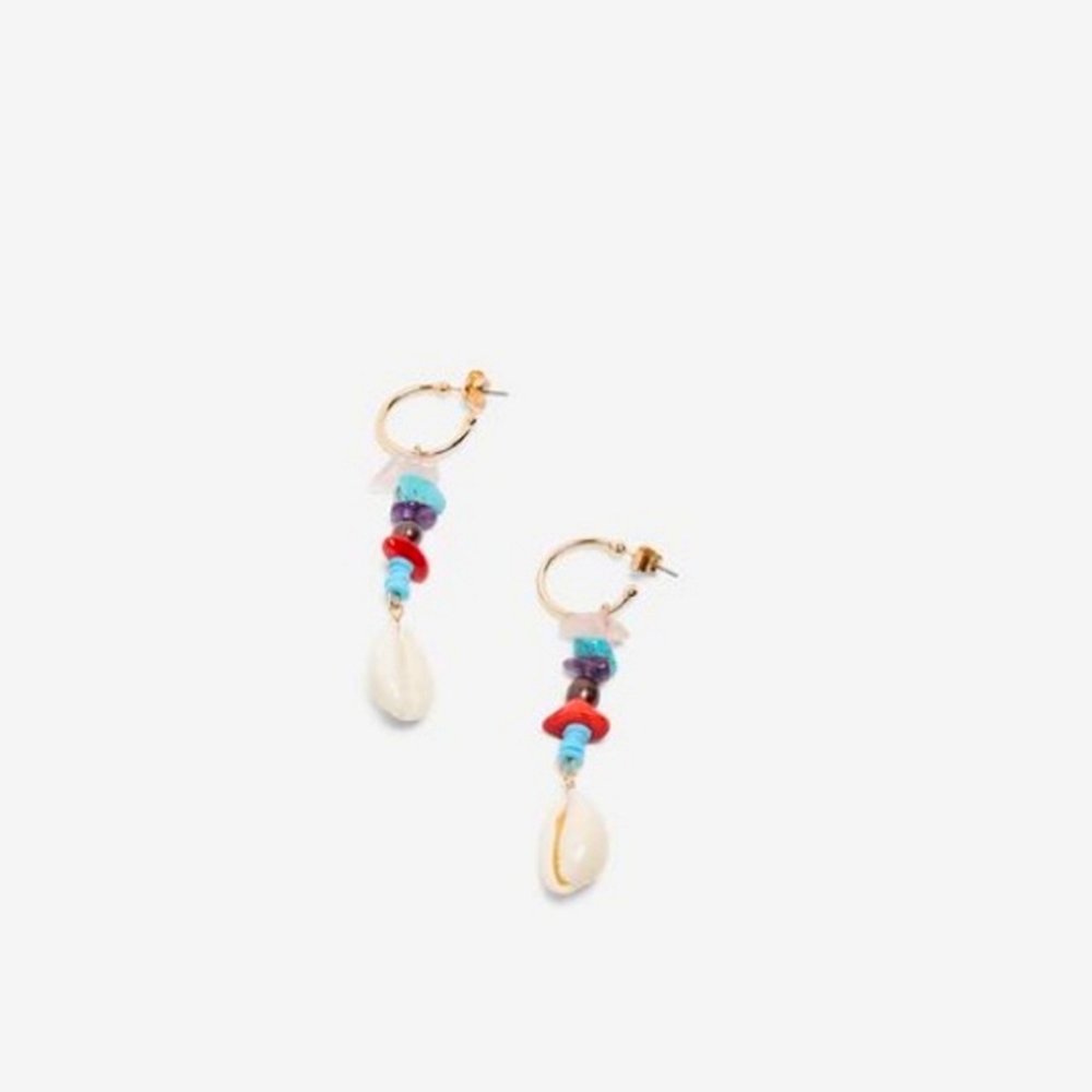 🎉FREE ZARA 🌴 🐚 Earrings.